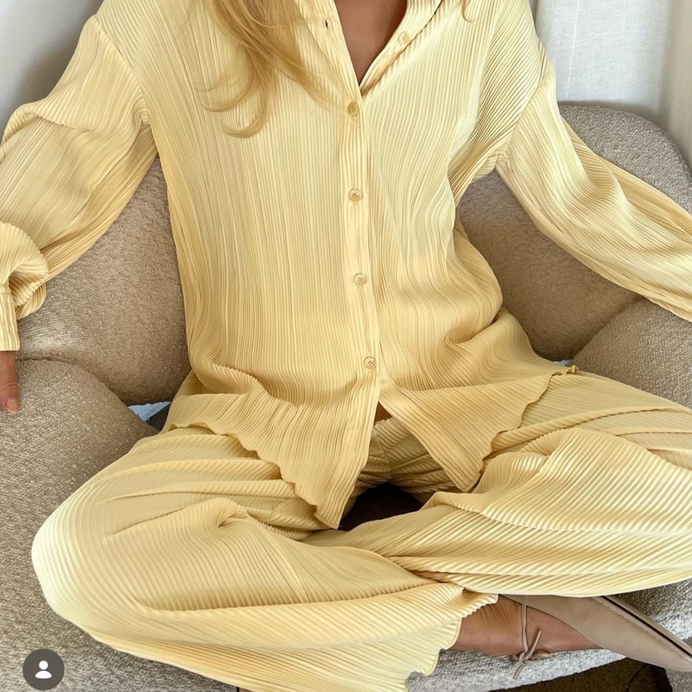 Isalis Olive Pleated set
